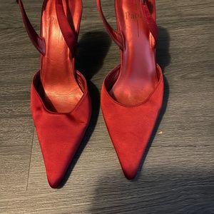 Red Linea Paolo Satin Heals